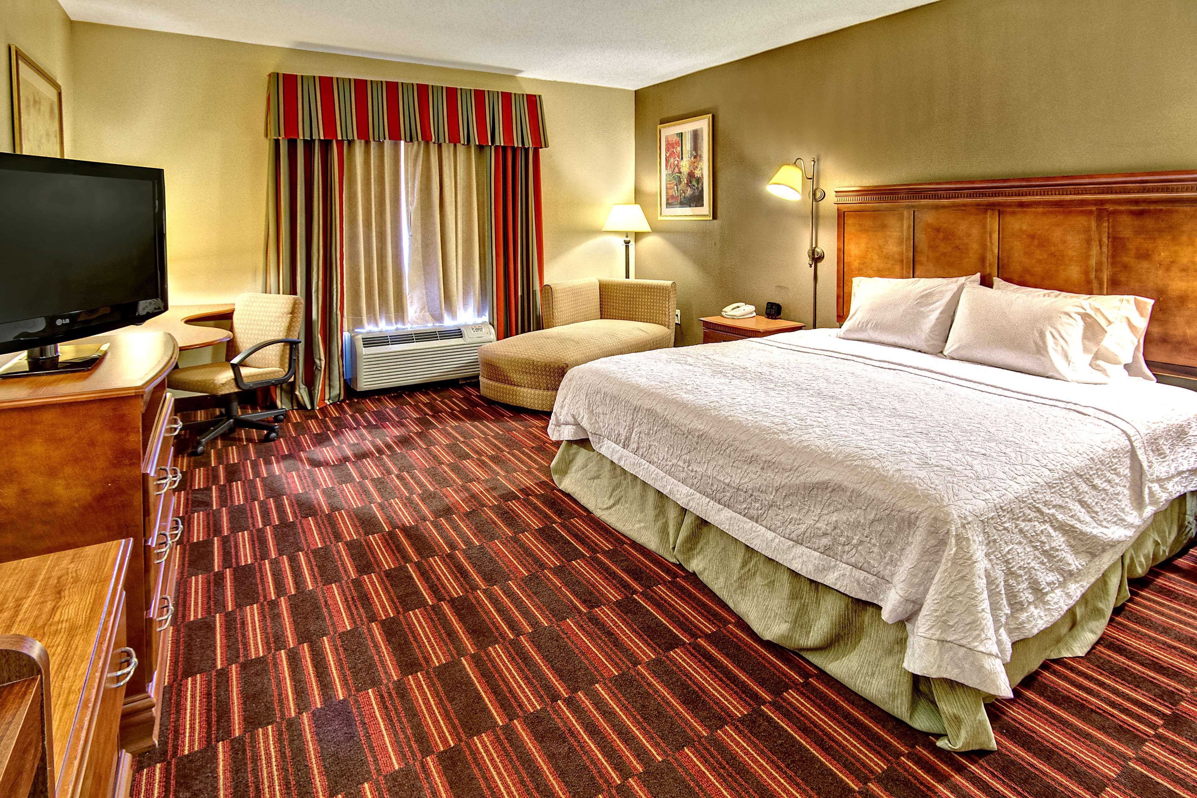 Hampton Inn Cleveland Exterior photo